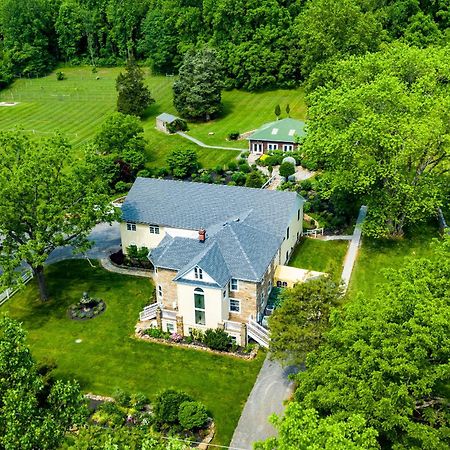 Stone Manor Boutique Inn Britain Экстерьер фото
